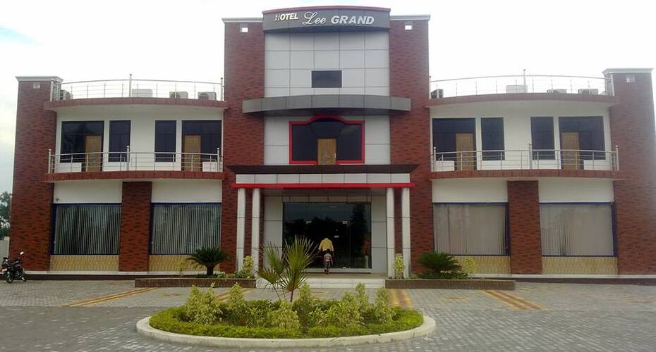 Hotel Lee Grand, Garhmukteshwar 2